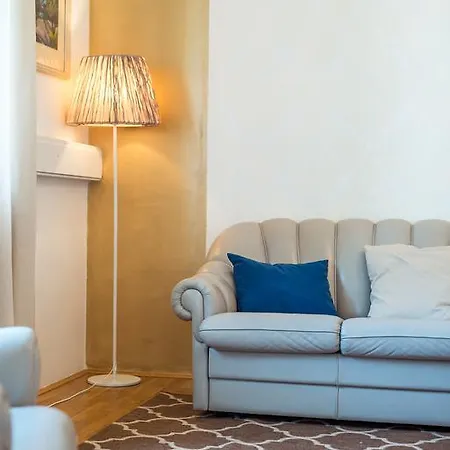 Apartment Sweet *